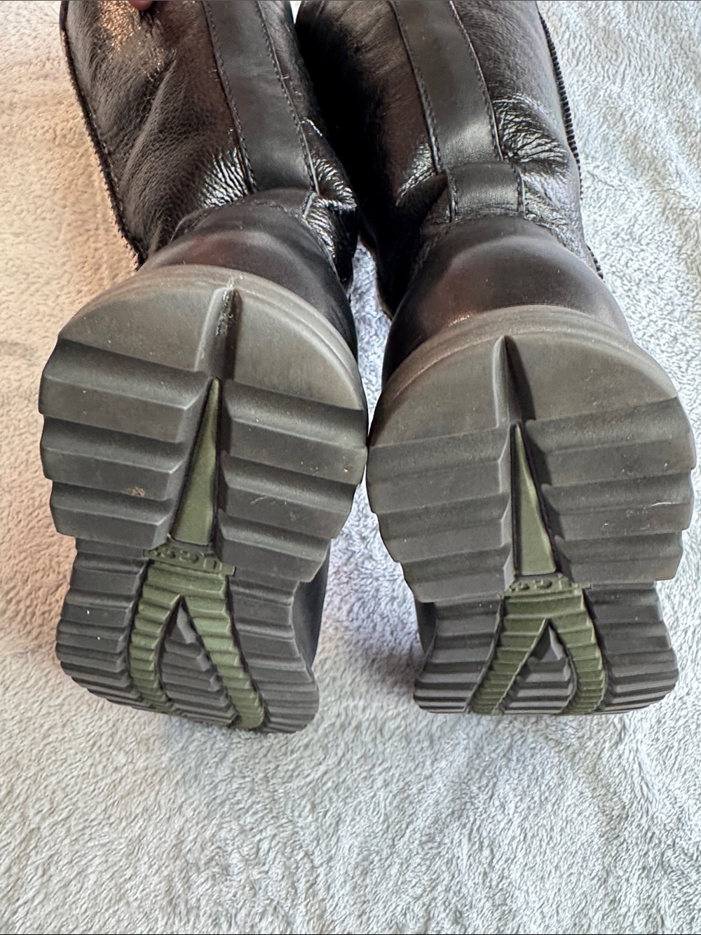 UGG Brooks Tall Black 5490 Boots Size EU37 US6 - Picture 12 of 15